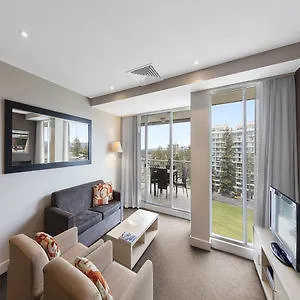 Oaks Glenelg Plaza Pier Suites Adelaide Apart-hotel